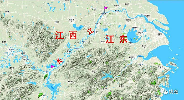 中国古人讲究坐北朝南。从坐北朝南的眼光来看，左边就成了东，右边就成了西。因此，江东又称作“江左”。譬如上海，就属于江左。